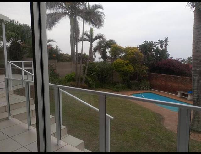 5 BEDROOM HOUSE FOR SALE IN MANABA BEACH